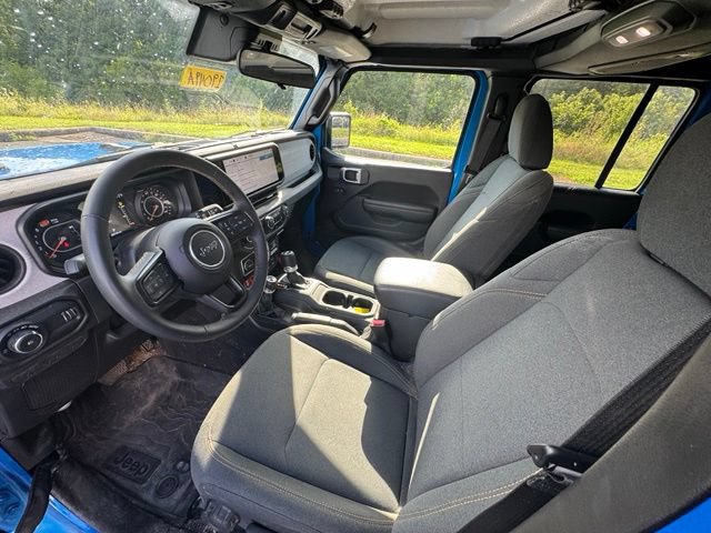 Used 2024 Jeep Wrangler Unlimited Sport AWD/4WD image 14
