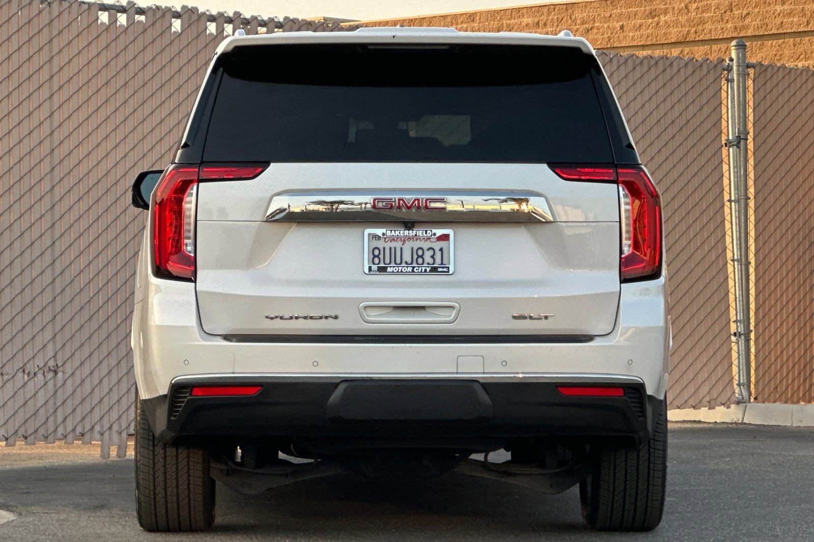 Used 2021 GMC Yukon XL SLT w/ SLT Luxury Package image 5