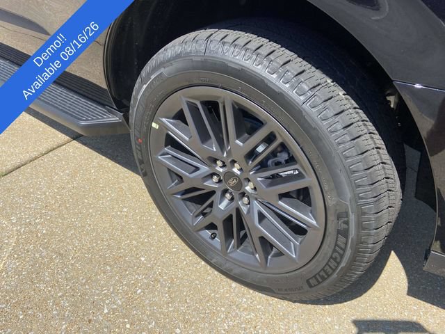 New 2026 Ford Expedition Platinum w/ Stealth Appearance Package AWD/4WD image 7