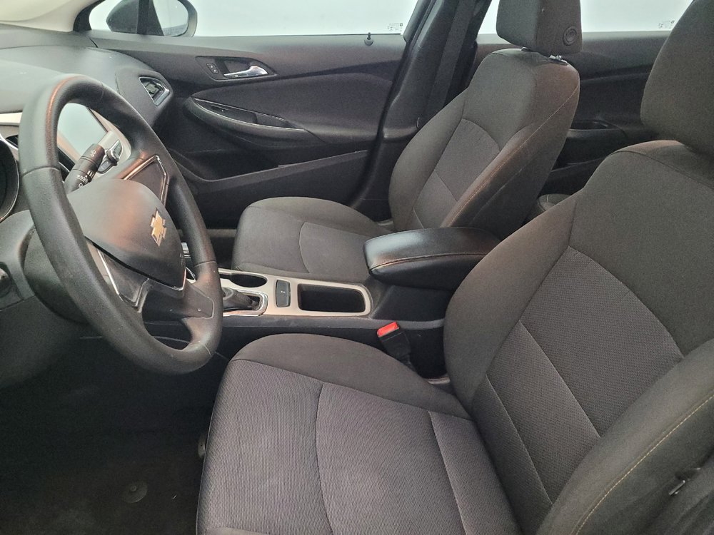 Used 2018 Chevrolet Cruze LS image 17