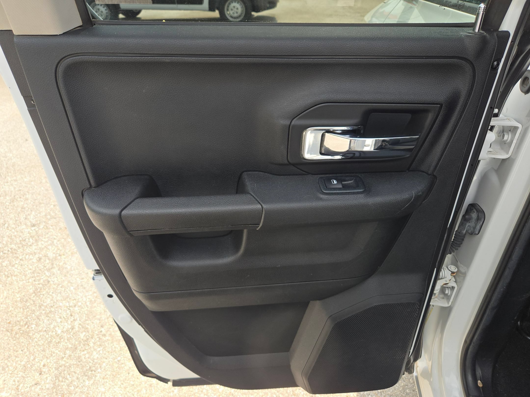 Used 2014 RAM 1500 Laramie w/ Convenience Group AWD/4WD image 14