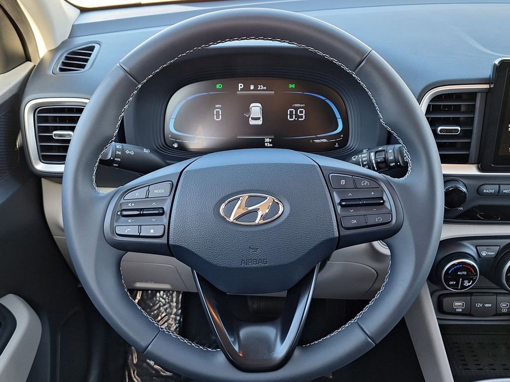New 2025 Hyundai Venue Limited image 15