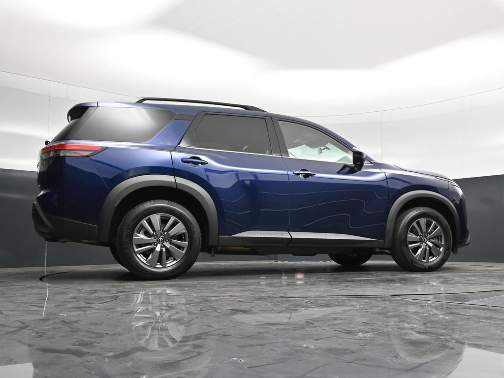 Used 2025 Nissan Pathfinder SV AWD/4WD image 50