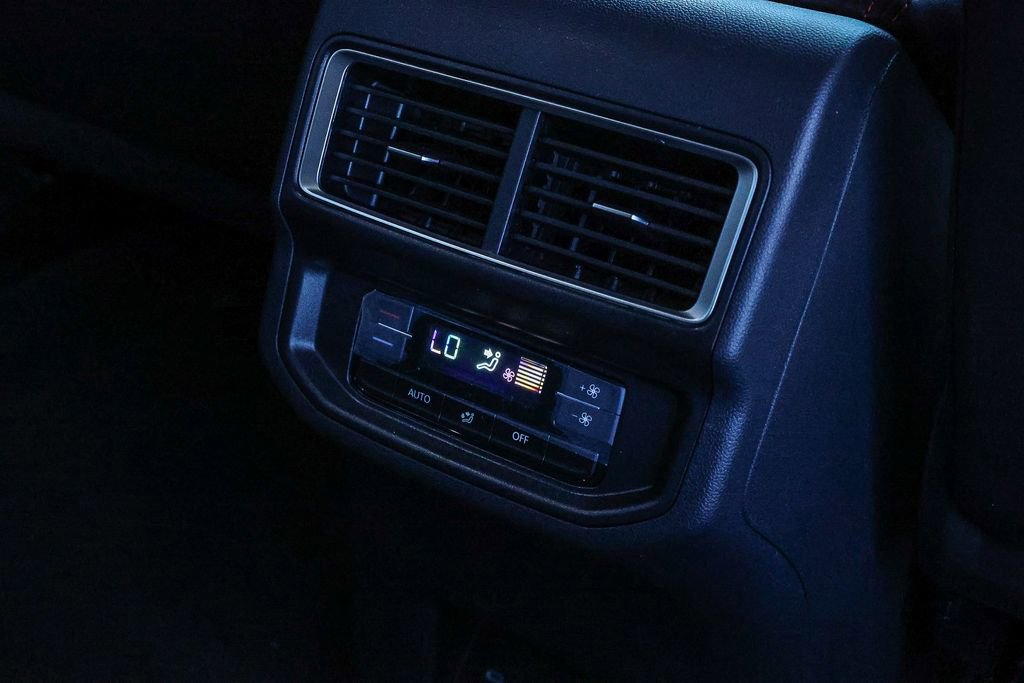 New 2026 Volkswagen Atlas Peak Edition image 24