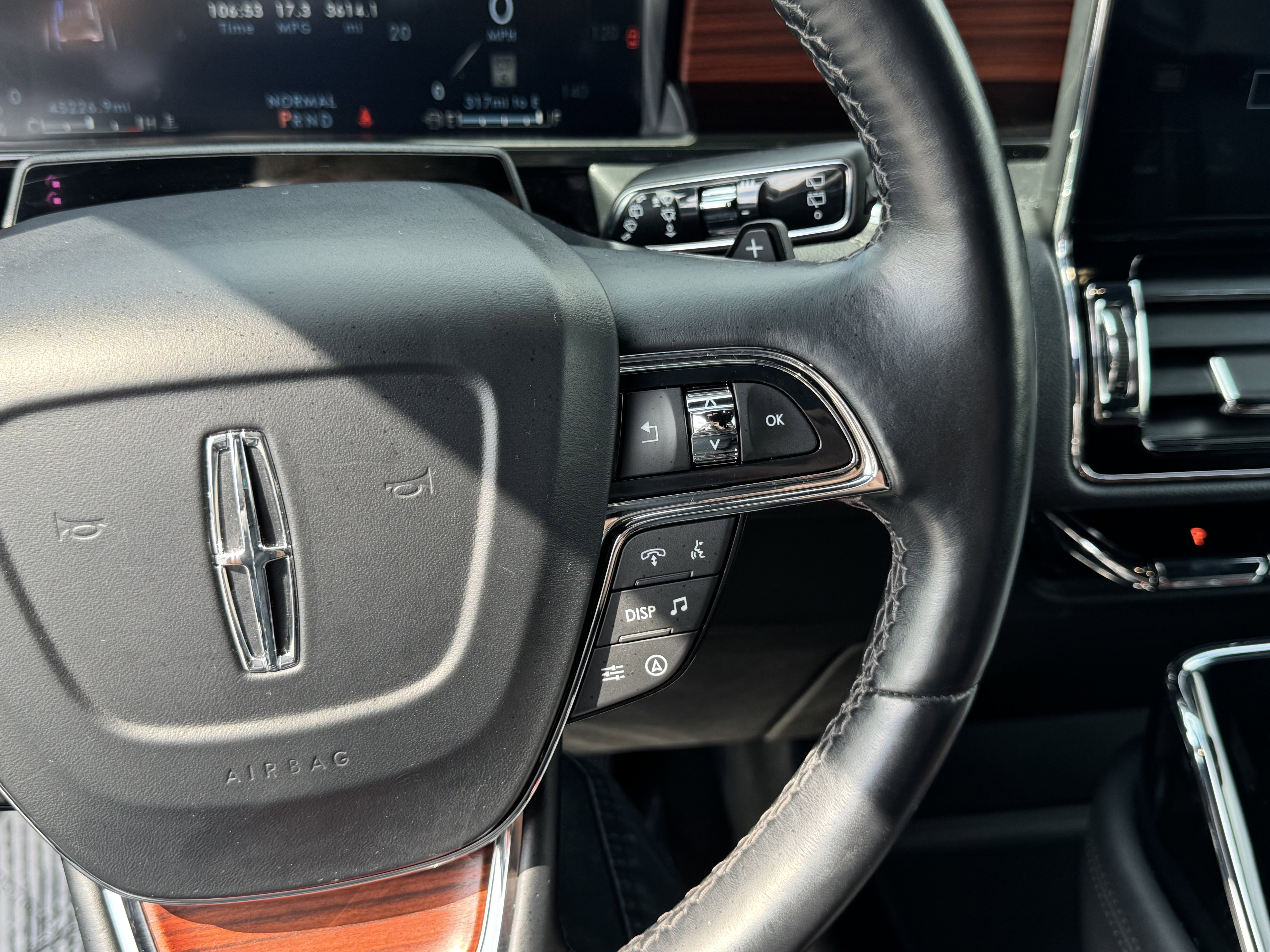 Used 2024 Lincoln Navigator L 4WD image 25