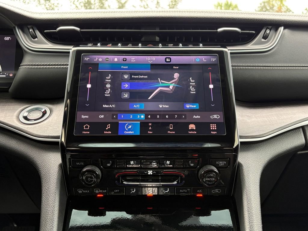 Used 2023 Jeep Grand Cherokee L Limited w/ Luxury Tech Group II image 28