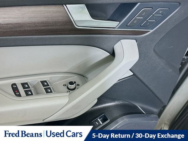 Used 2023 Audi Q5 2.0T Premium w/ Convenience Package image 18