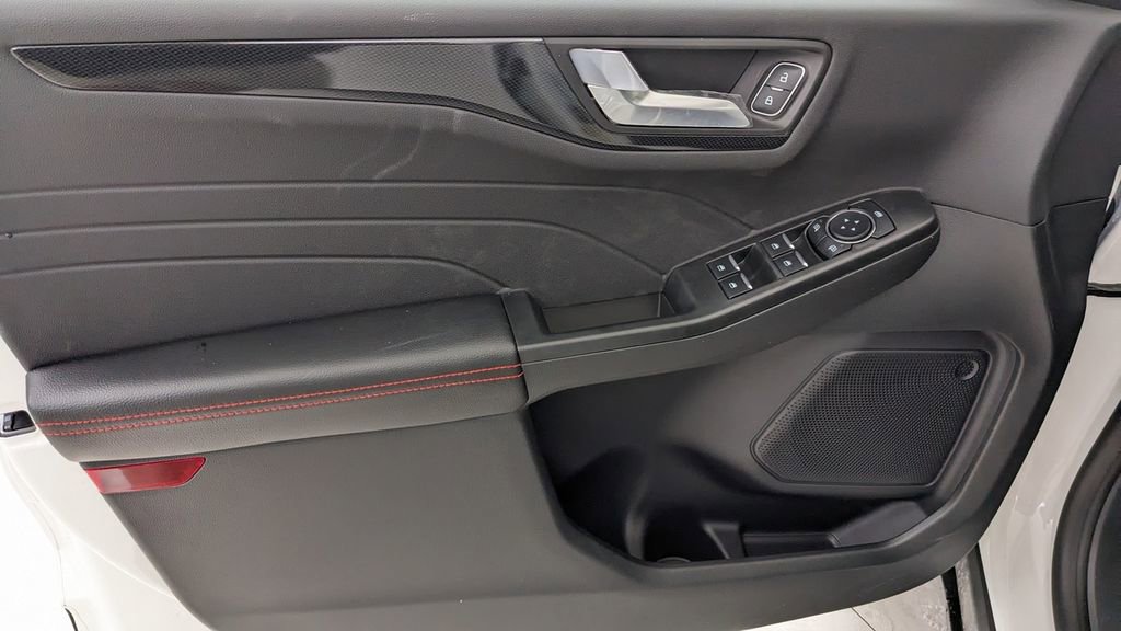 New 2026 Ford Escape ST-Line w/ Tech Pack #1 image 27