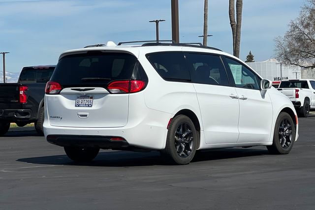 Used 2019 Chrysler Pacifica Touring-L w/ Advanced Safetytec Group image 4