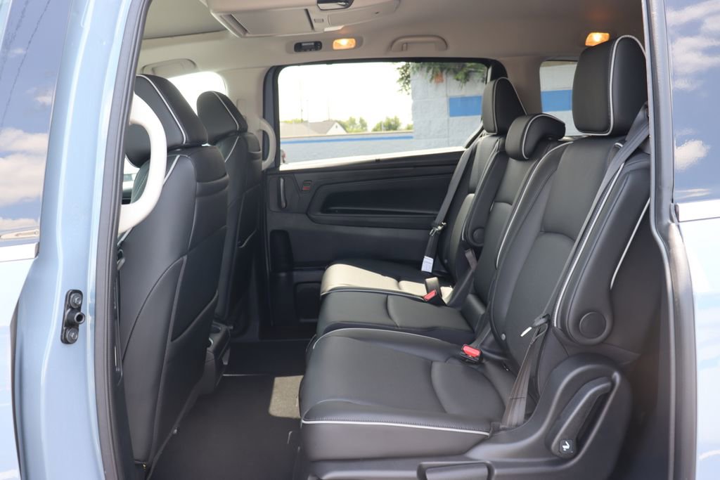 Certified 2026 Honda Odyssey Elite image 11