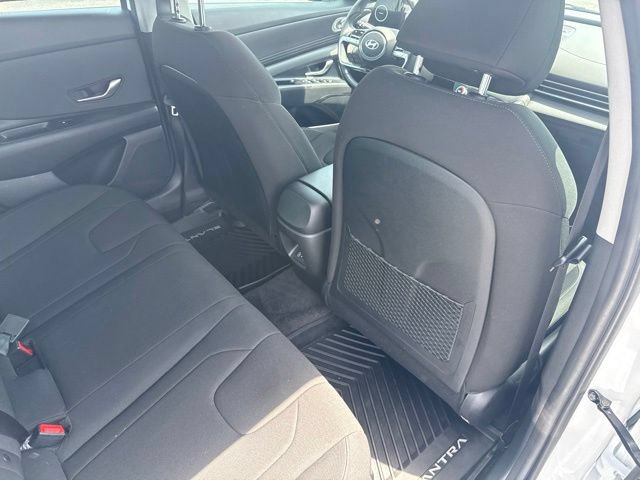Used 2025 Hyundai Elantra SEL FWD image 17