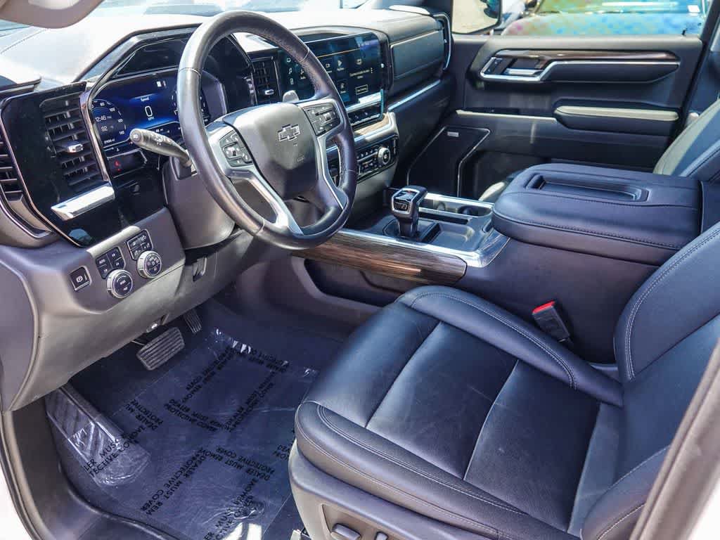 Used 2022 Chevrolet Silverado 1500 LT Trail Boss w/ LT Trail Boss Premium Package AWD/4WD image 16