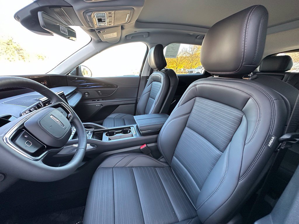 New 2026 Lincoln Nautilus Reserve w/ Jet Appearance Package AWD/4WD image 17
