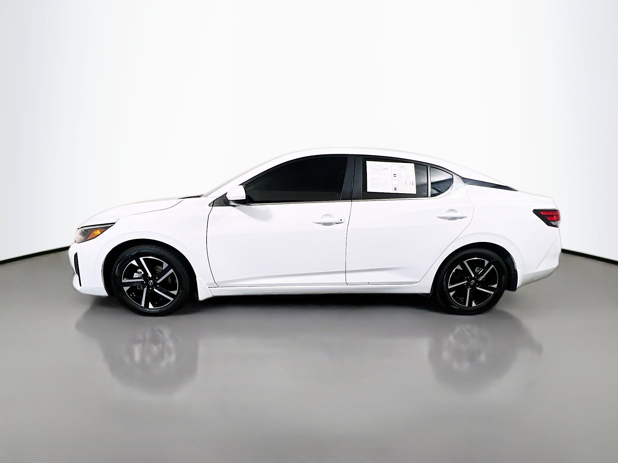 Used 2024 Nissan Sentra SV image 9