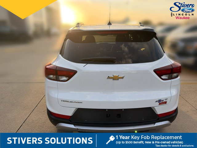 Used 2022 Chevrolet TrailBlazer LT w/ Convenience Package FWD image 6