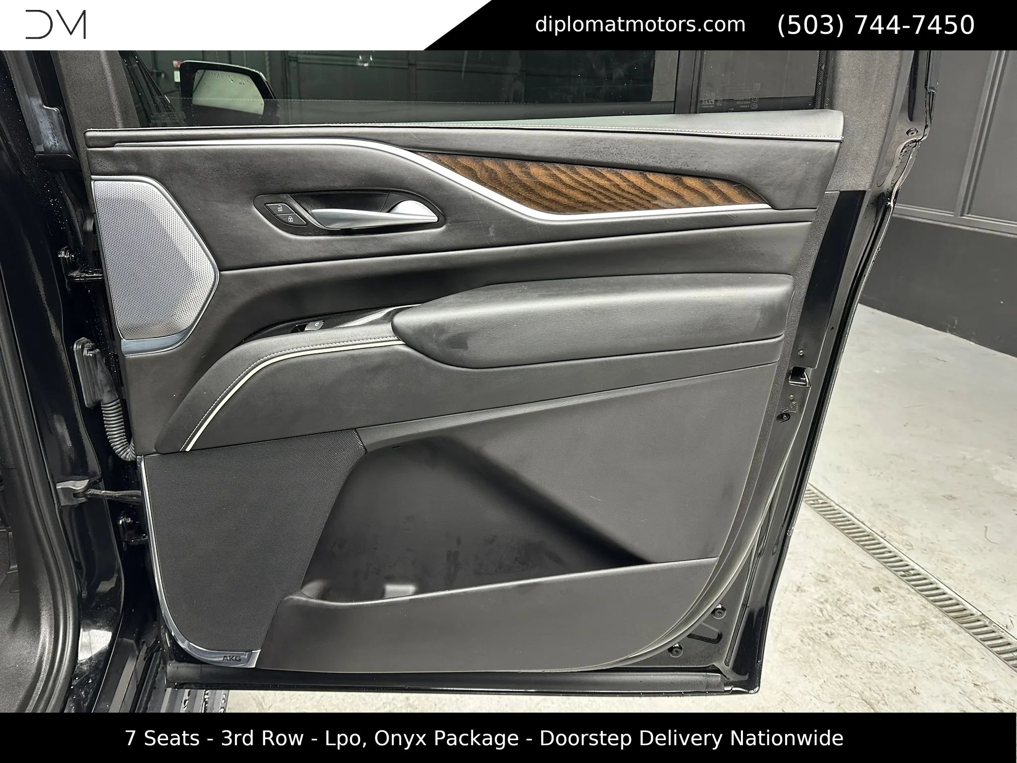 Used 2023 Cadillac Escalade ESV Sport Platinum w/ LPO, ONYX Package AWD/4WD image 32