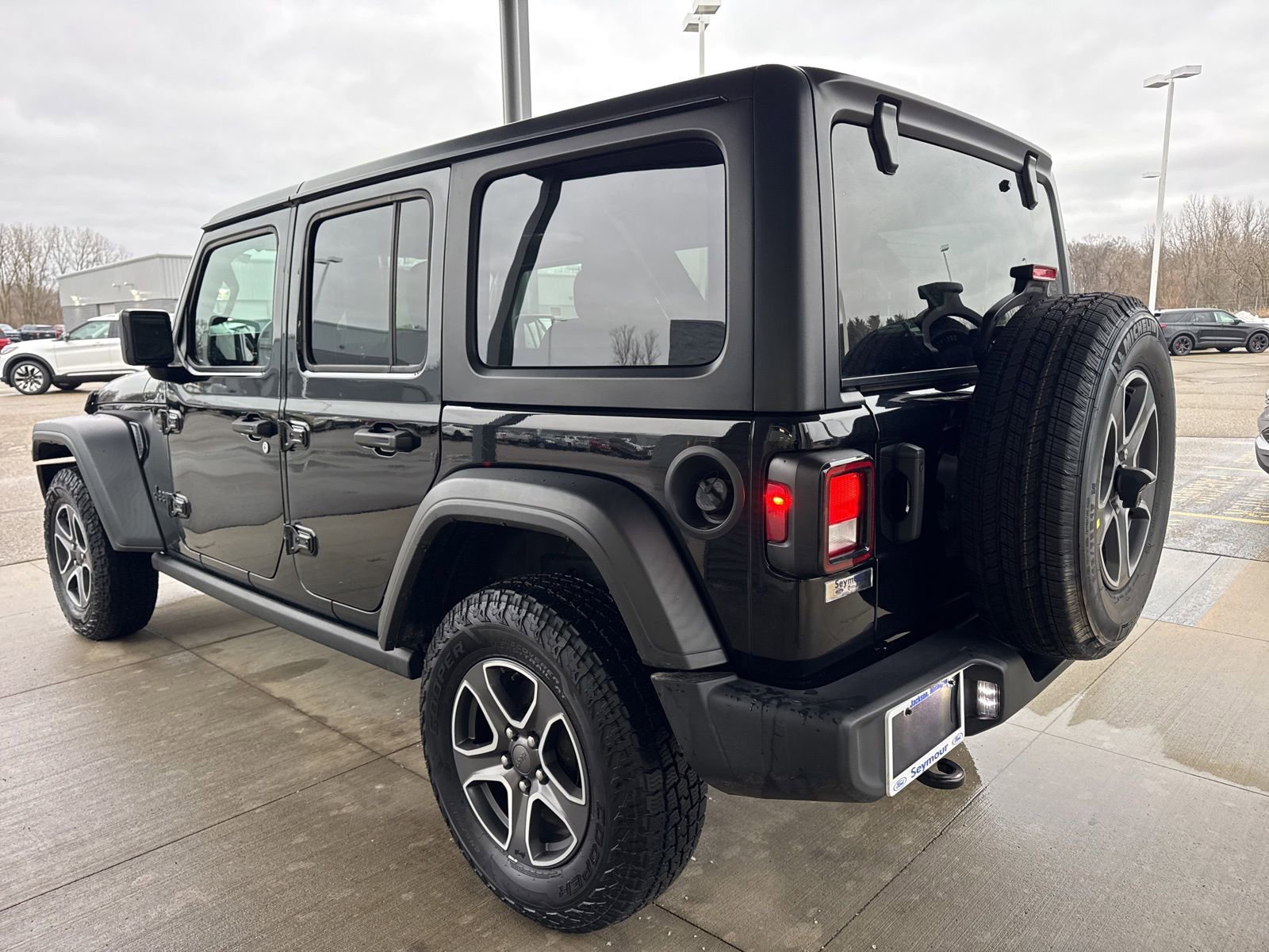 Used 2022 Jeep Wrangler Unlimited Sport image 4