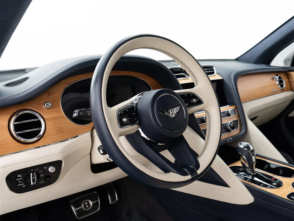 Certified 2023 Bentley Bentayga AWD/4WD image 14