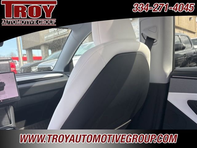 Used 2026 Tesla Model Y 2WD image 16