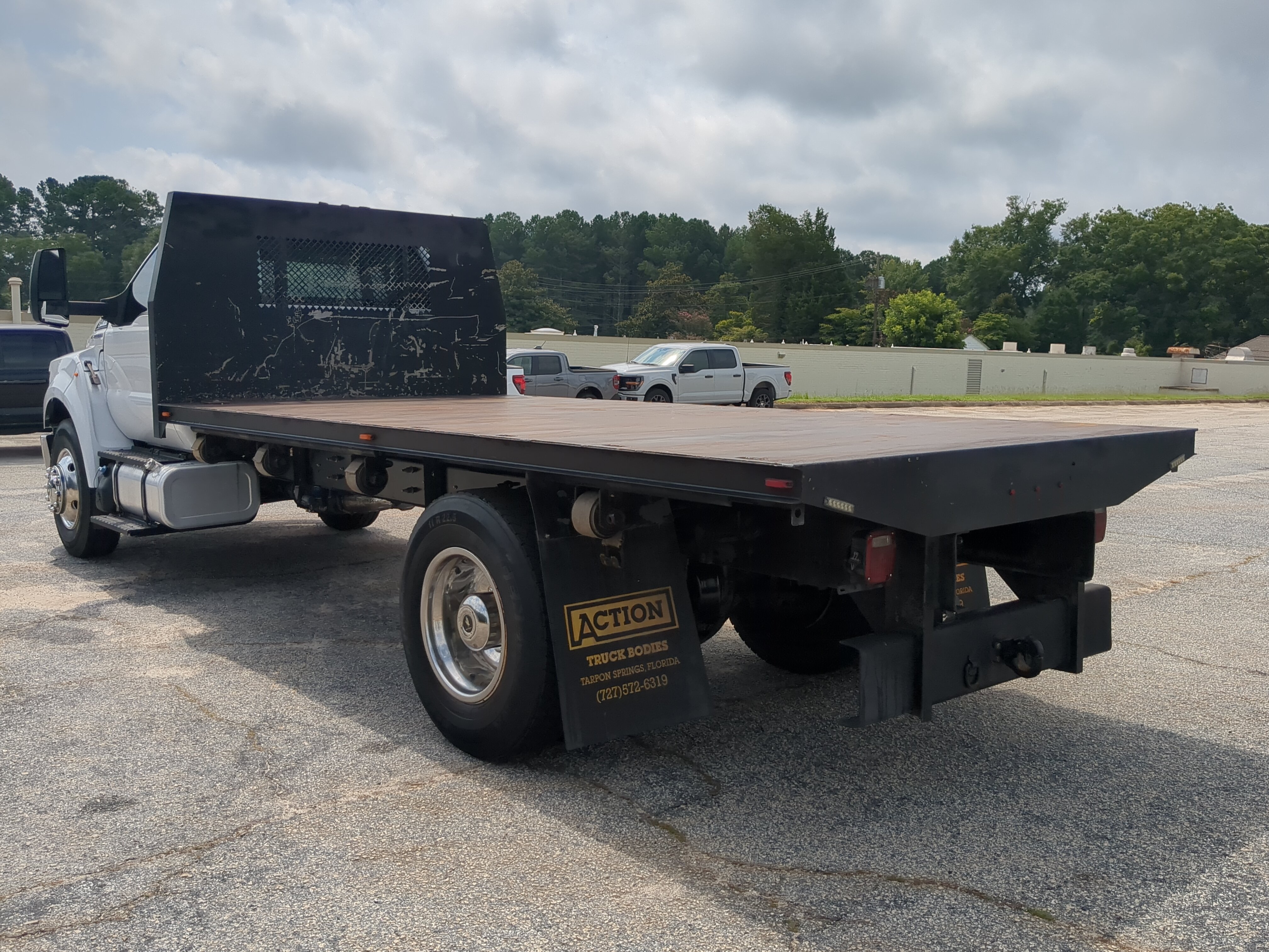 Used 2021 Ford F750 2WD Regular Cab Super Duty image 5