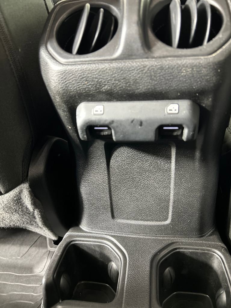 Used 2022 Jeep Gladiator Sport image 19