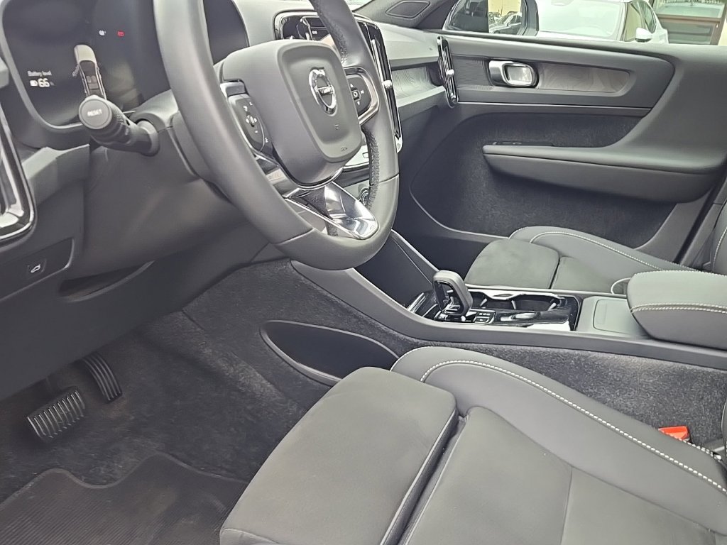 Certified 2023 Volvo C40 P8 Recharge Plus AWD/4WD image 16