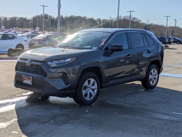Used 2024 Toyota RAV4 LE image 10
