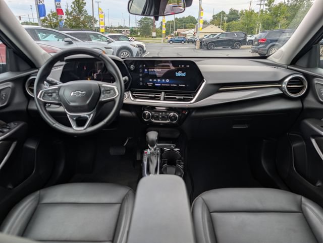 Used 2025 Chevrolet Trax ACTIV w/ Driver Confidence Package FWD image 11