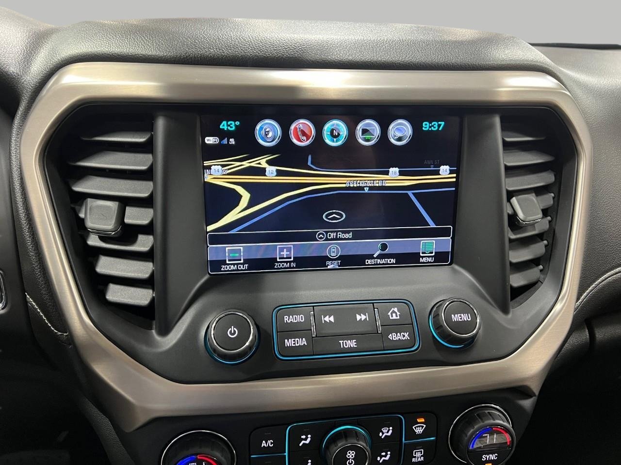 Used 2019 GMC Acadia Denali w/ Technology Package image 30