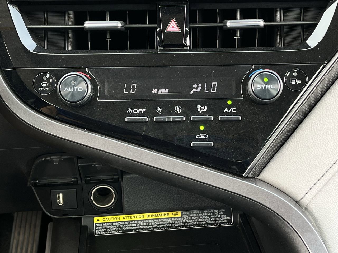 Used 2021 Toyota Camry XSE AWD/4WD image 18