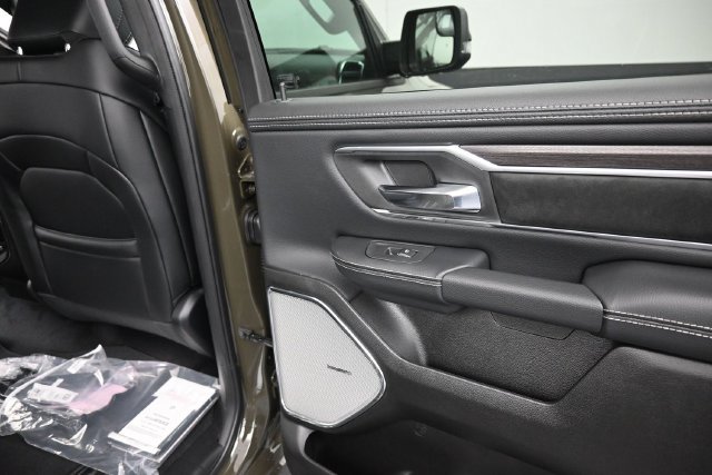 New 2027 RAM 1500 Laramie AWD/4WD image 24
