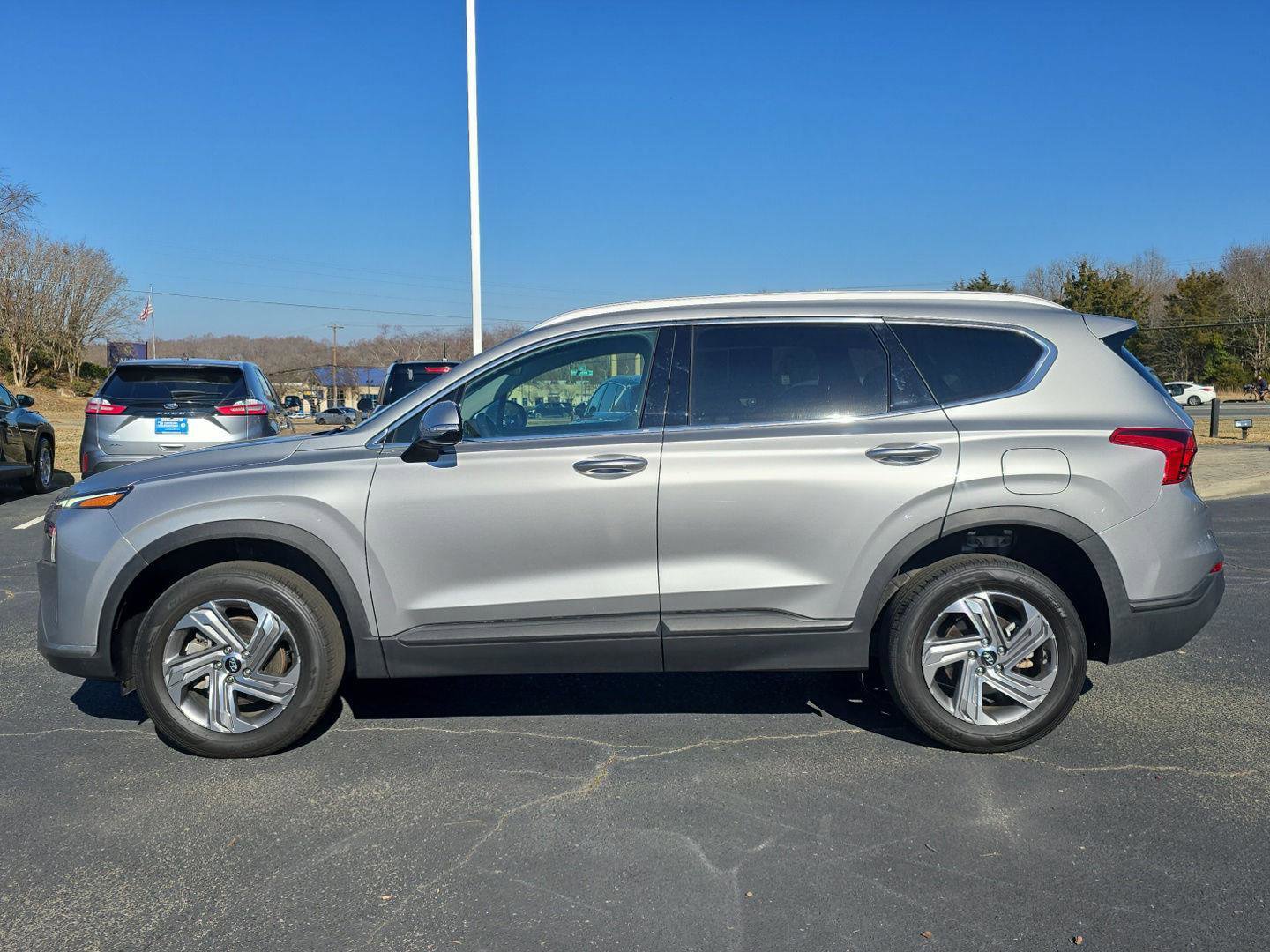 Used 2023 Hyundai Santa Fe SEL image 9