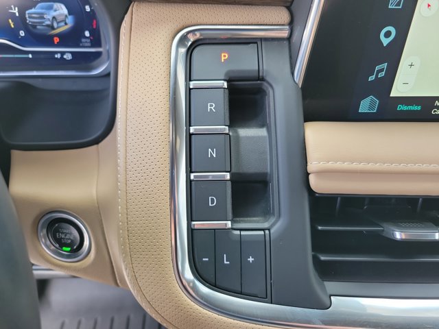 Used 2023 Chevrolet Tahoe Premier w/ Advanced Technology Package RWD image 23