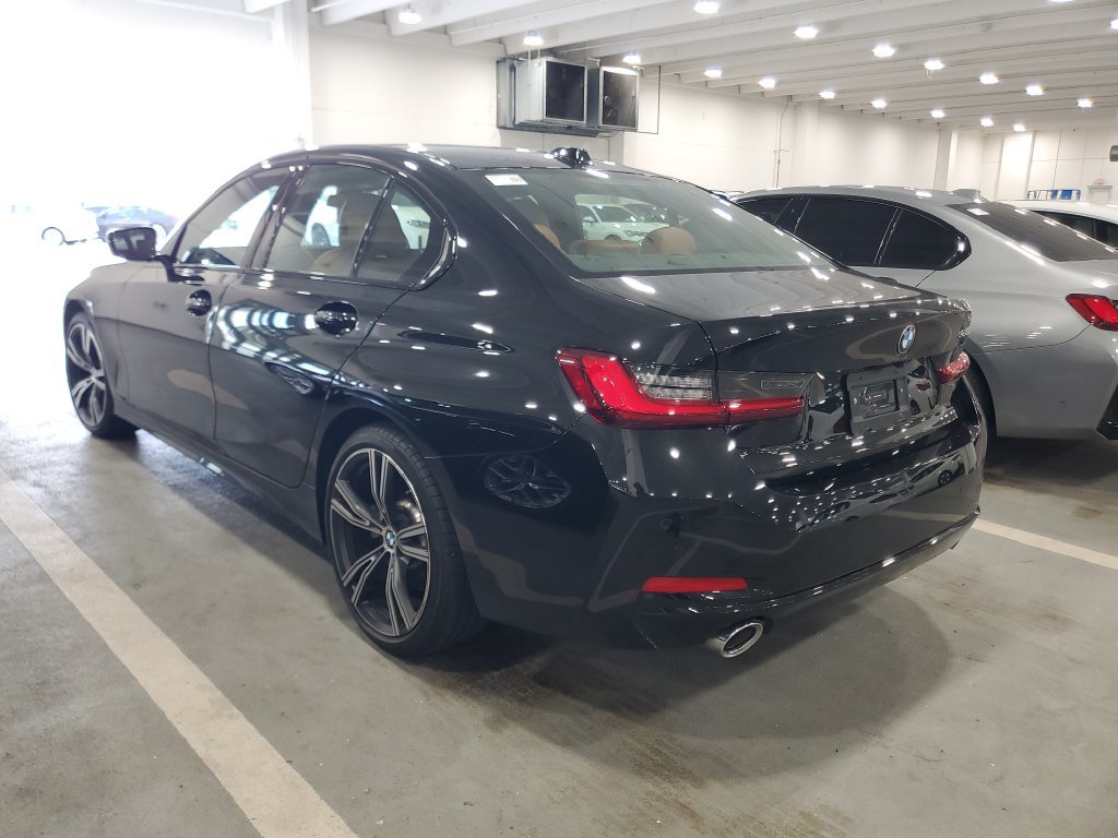 Certified 2023 BMW 330i Sedan w/ Driving Assistance Package RWD image 4