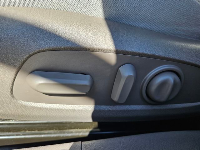 Used 2023 Chevrolet Malibu LT image 23