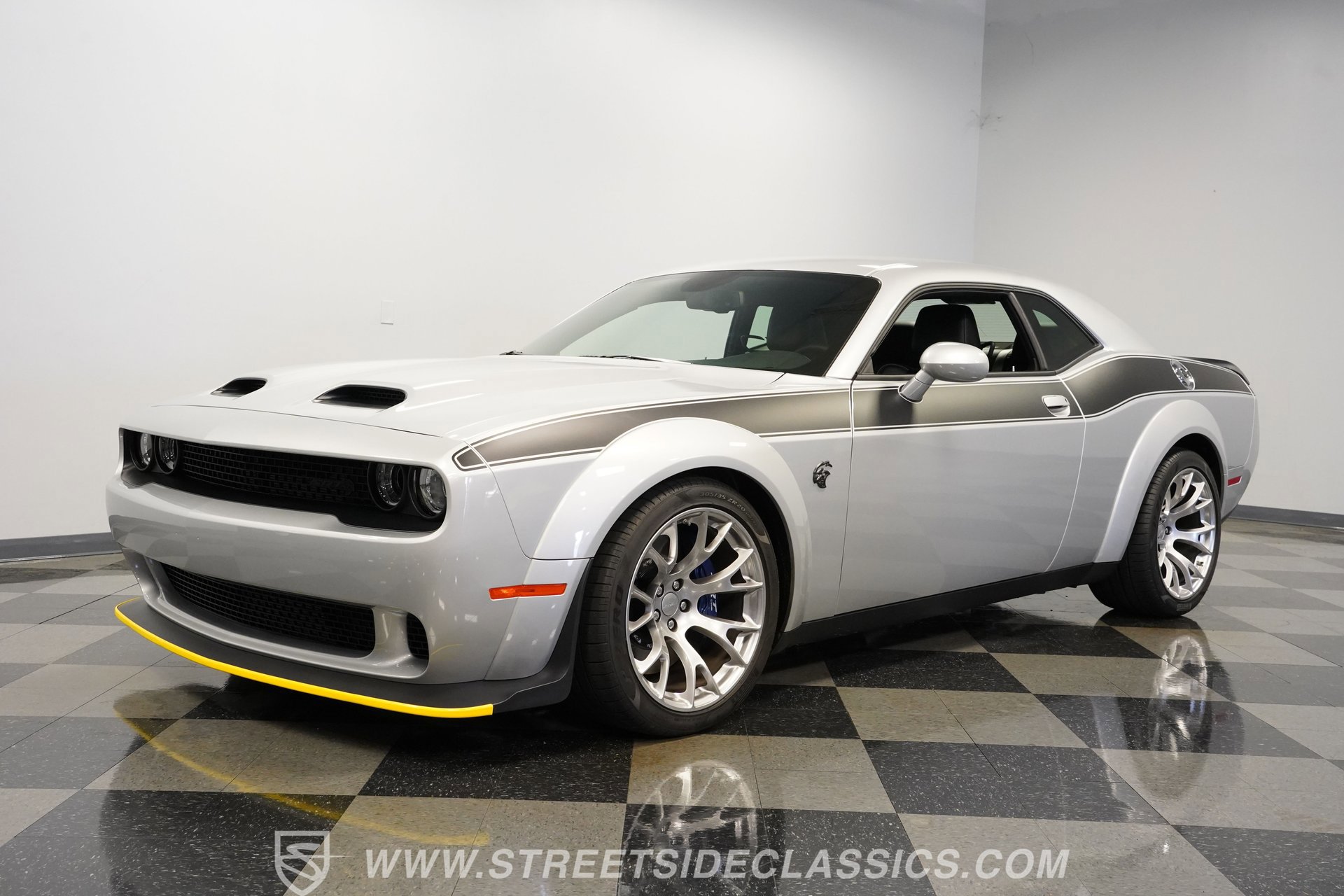 Used 2023 Dodge Challenger SRT Hellcat RWD image 6