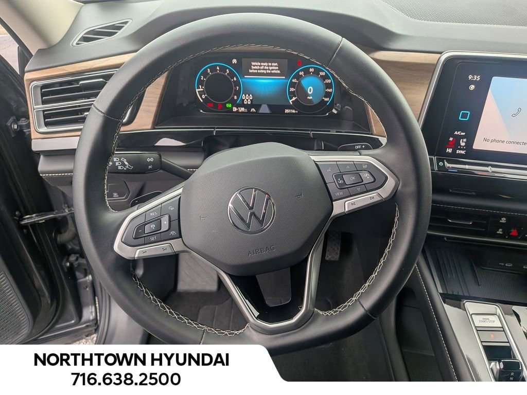 Used 2025 Volkswagen Atlas SE image 5