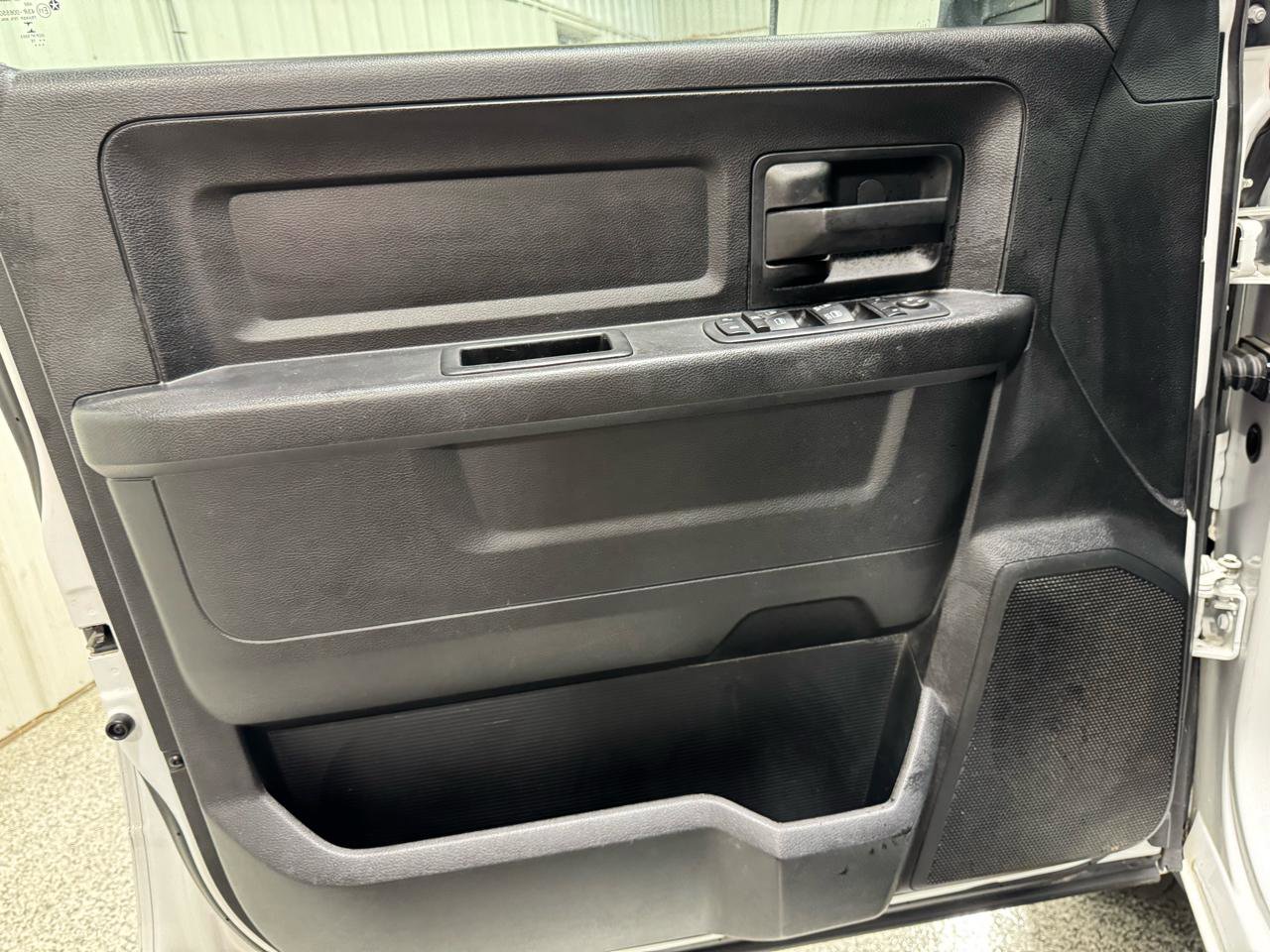 Used 2017 RAM 1500 Express image 17