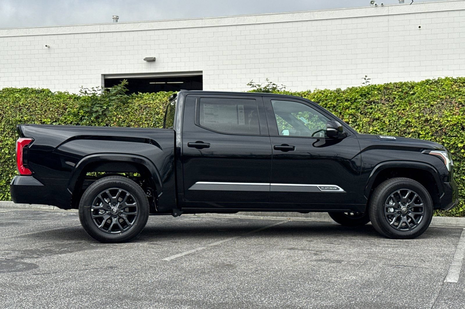 New 2026 Toyota Tundra Platinum AWD/4WD image 3