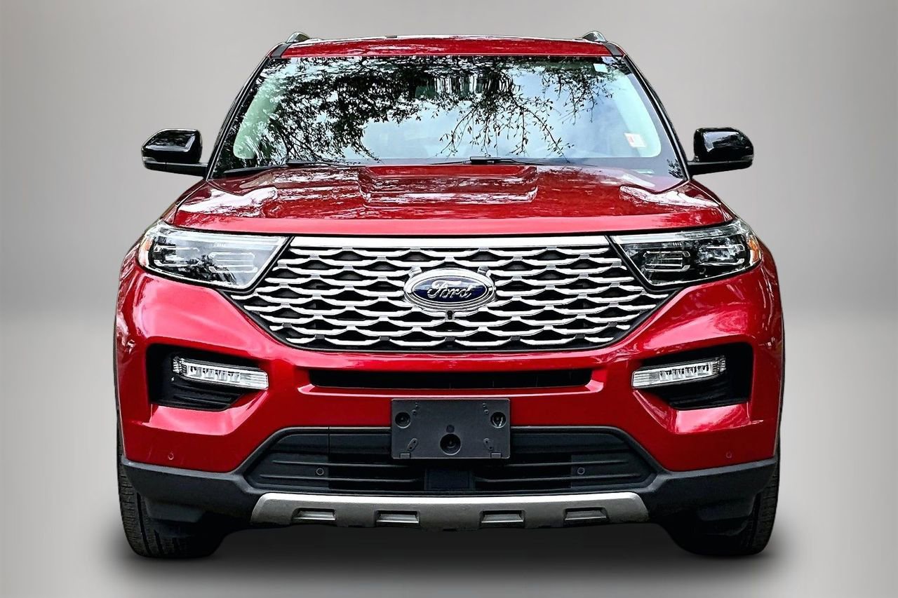 Used 2020 Ford Explorer Platinum w/ Premium Technology Package image 3