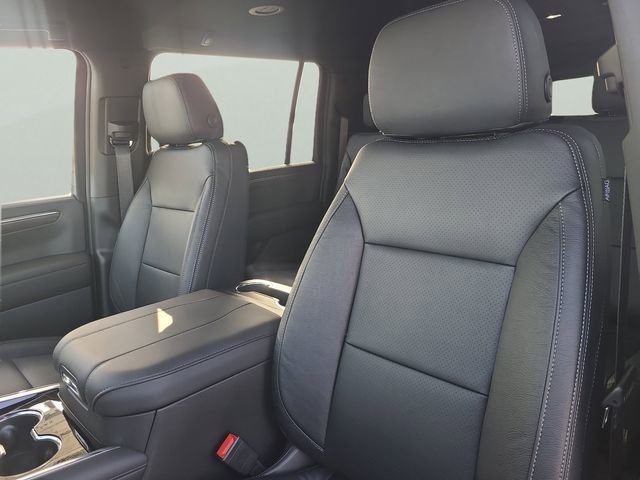 New 2026 Chevrolet Suburban LS w/ LPO, Dark Essentials Package RWD image 18