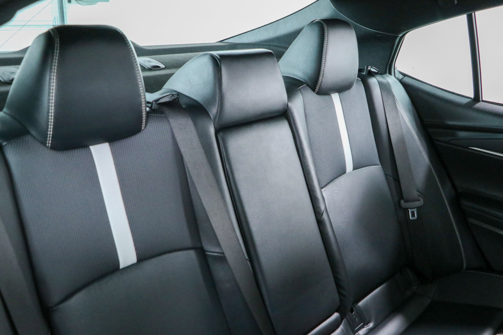 Used 2025 Toyota Camry SE FWD image 27