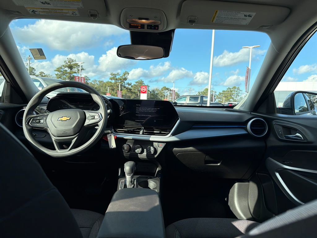 Used 2024 Chevrolet Trax LS w/ LS Convenience Package image 13