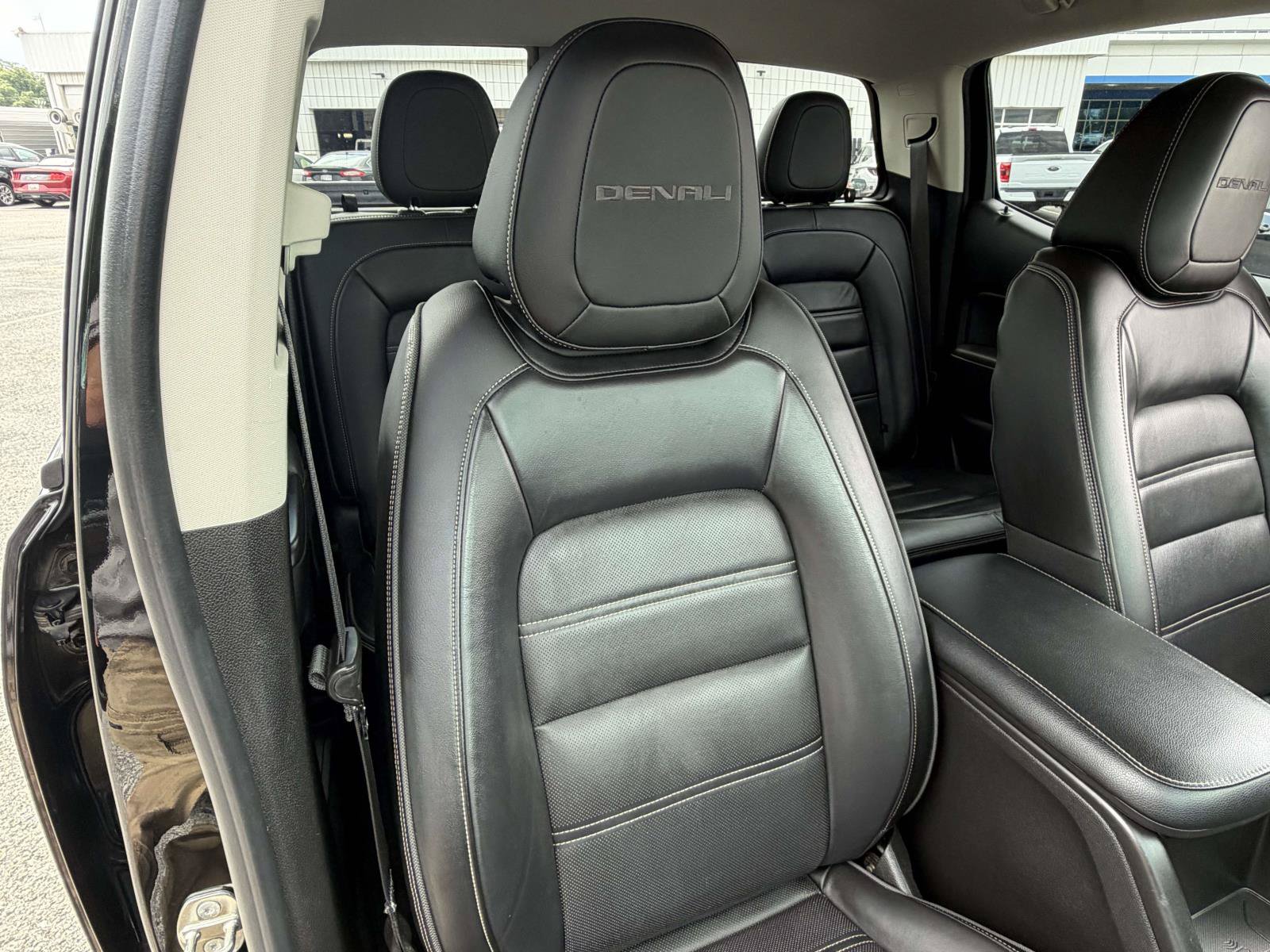 Used 2018 GMC Canyon Denali RWD image 28