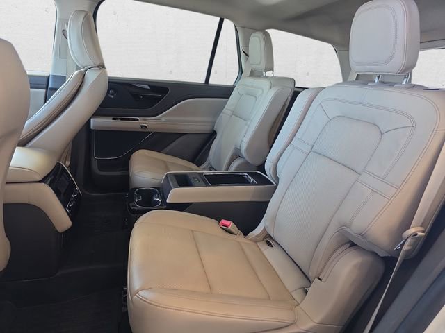 Used 2023 Lincoln Aviator Reserve w/ Equipment Group 201A AWD/4WD image 15