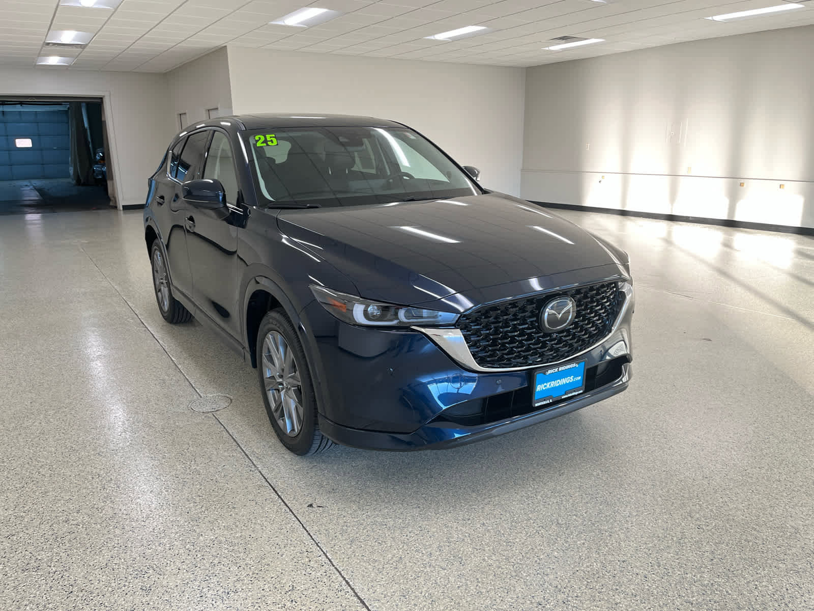 Used 2025 MAZDA CX-5 AWD 2.5 S w/ Premium Plus Pkg image 3