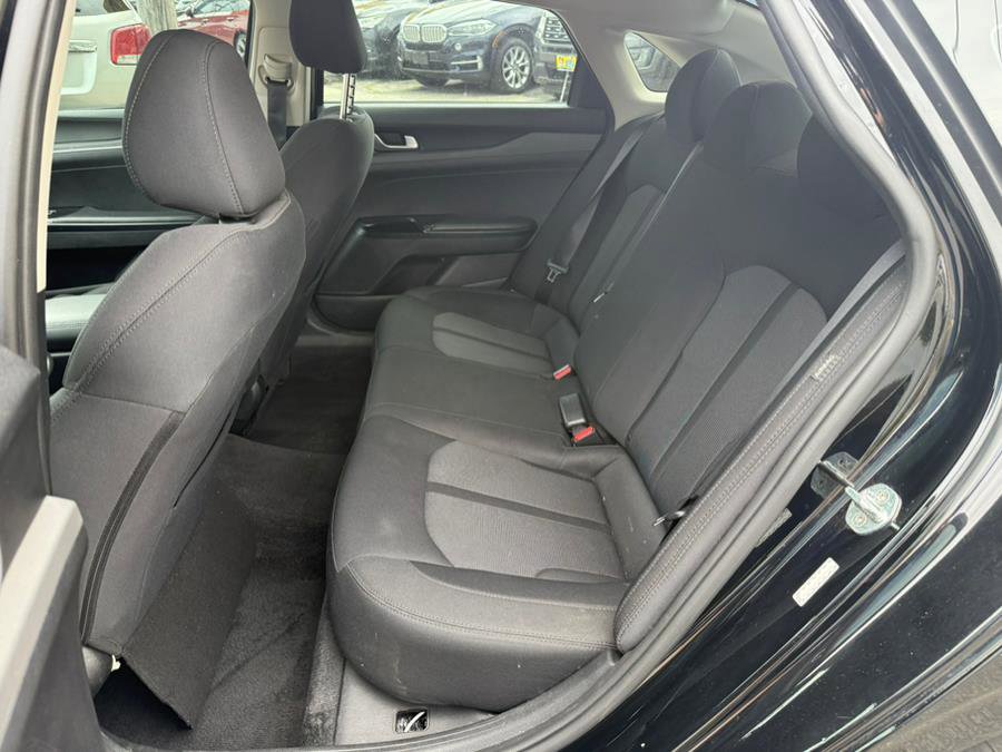 Used 2021 Kia K5 LX image 9