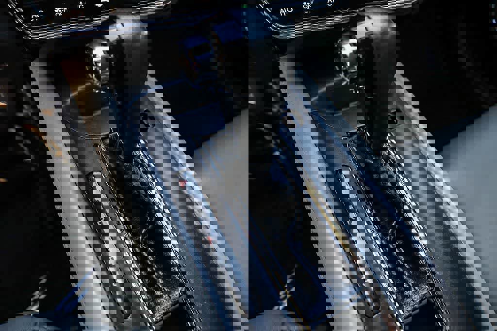 Used 2017 Honda HR-V EX-L image 18