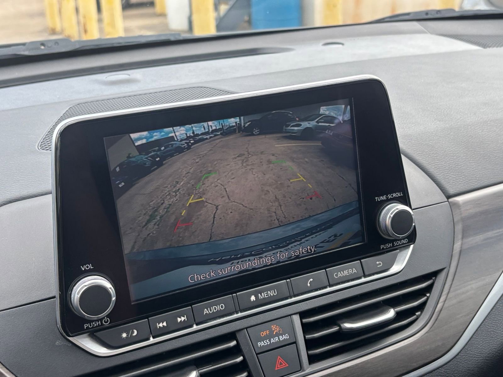 Used 2025 Nissan Altima 2.5 SV FWD image 23