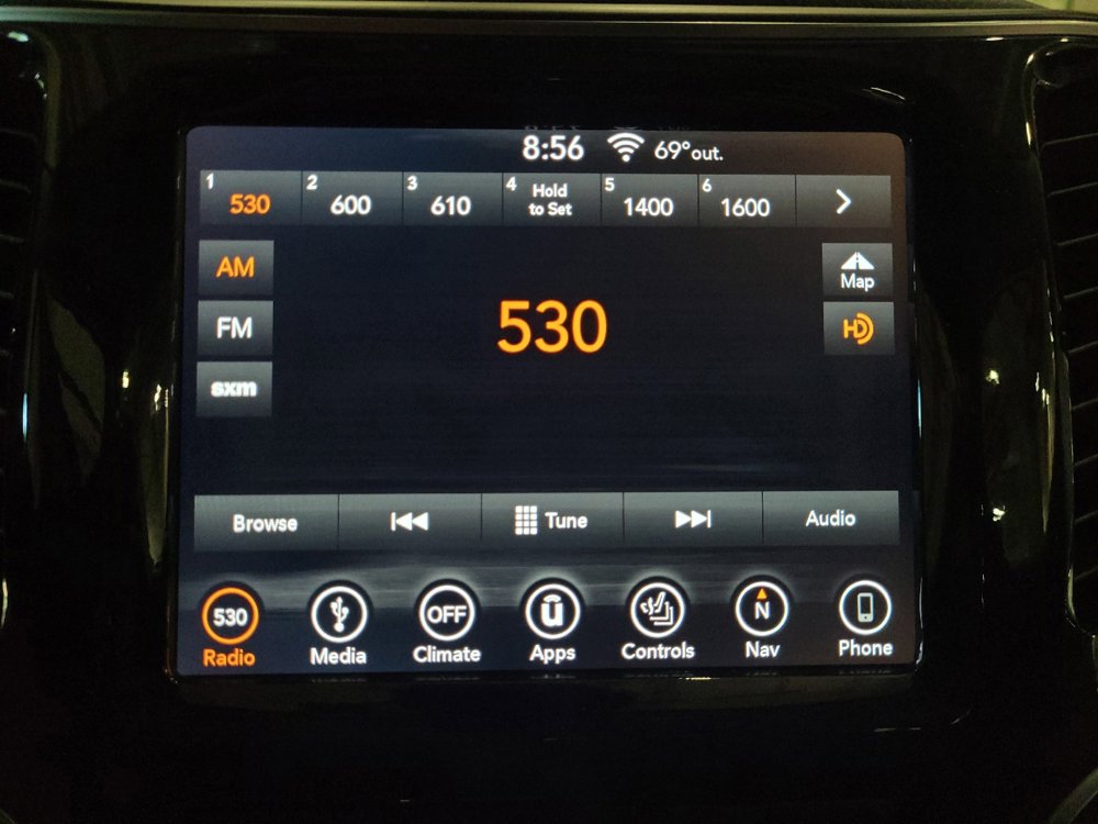 Used 2019 Jeep Cherokee Limited w/ Technology Group AWD/4WD image 25